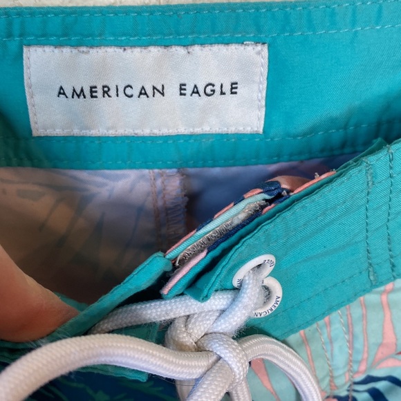 American Eagle board shorts - Picture 2 of 3